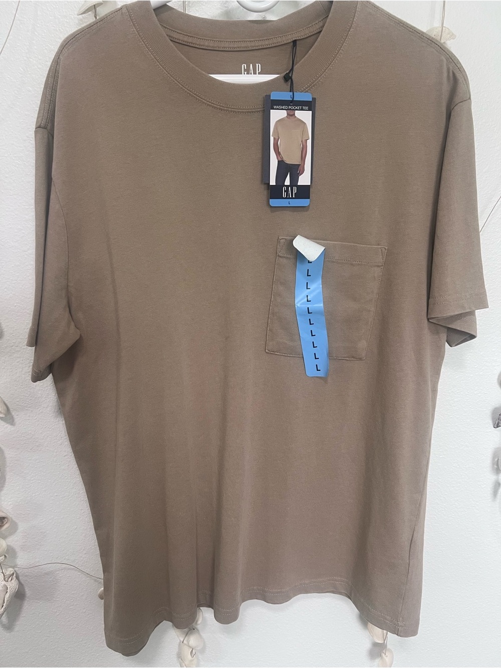 GAP Men’s Short Sleeve Pocket Tee — Taupe Brown